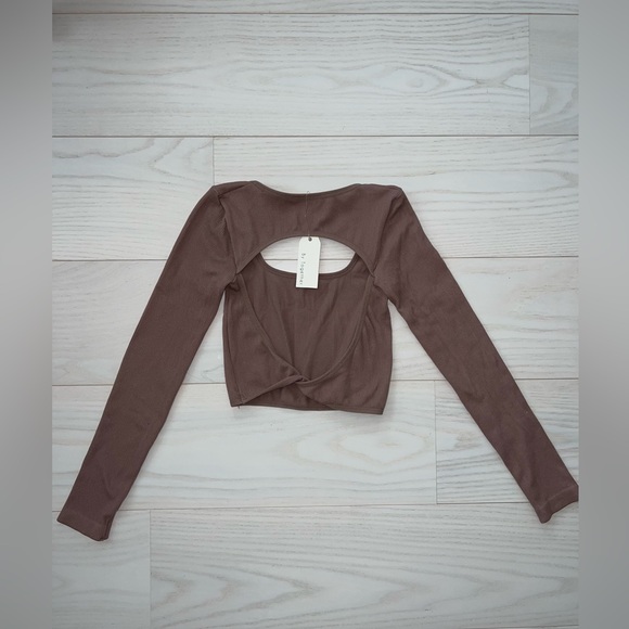 Open back long-sleeve top - Picture 2 of 5